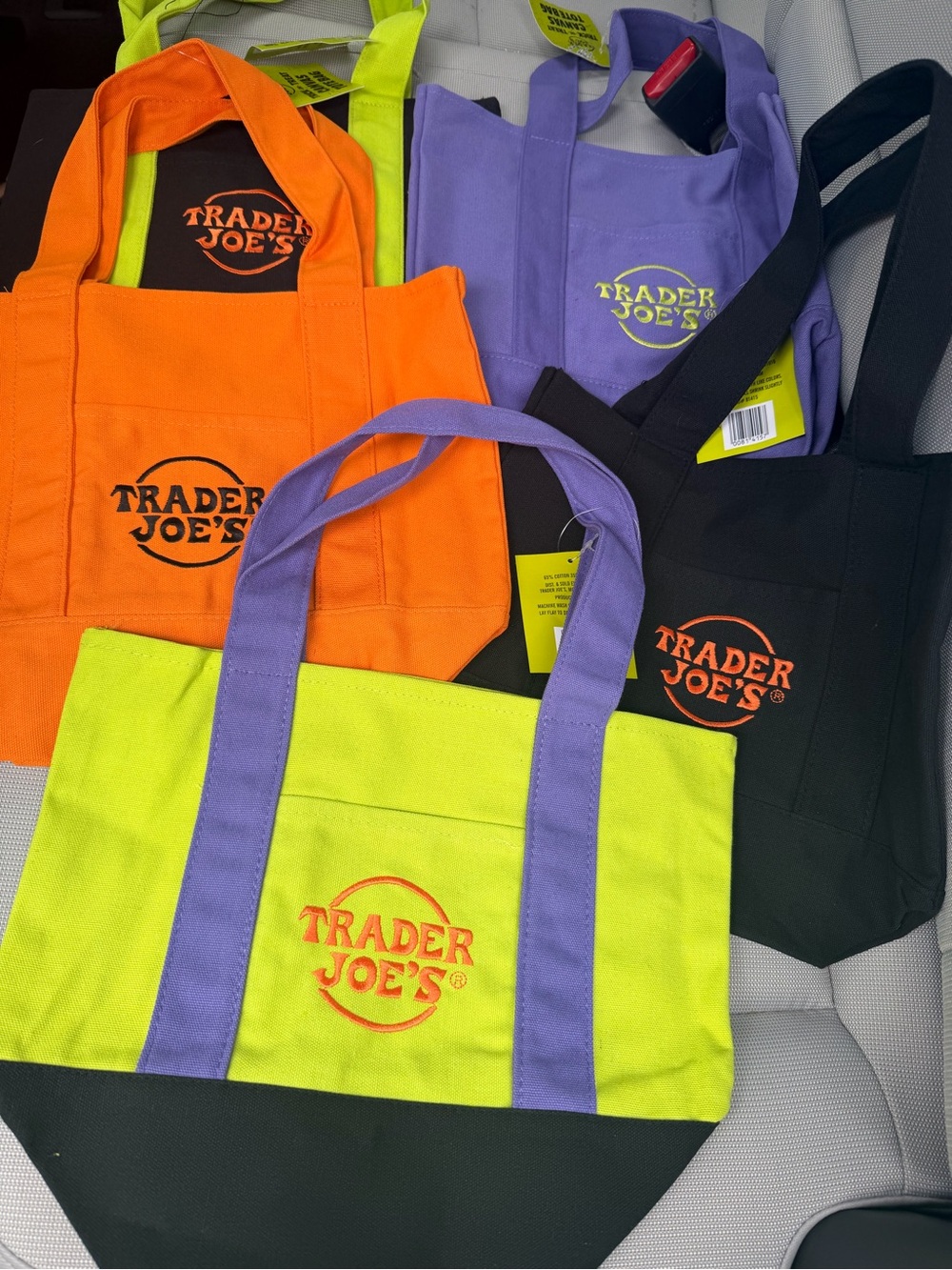 Trader Joe's 5 PACK Trick or Treat Halloween tote bags assorted colors as shown